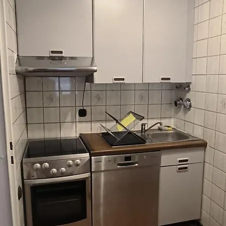 Mindestbuchung 3 Monate!!! Optimal Gelegen In Ni, Nur 10 Km Nach Frankfurt Main Und Zum Flughafen 新伊森堡