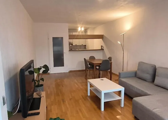 Mindestbuchung 3 Monate!!! Optimal Gelegen In Ni, Nur 10 Km Nach Frankfurt Main Und Zum Flughafen Apartment